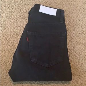Shop RE/DONE straight leg Levi’s size 26